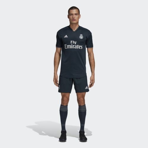 Футбольная форма Real Madrid Гостевая 2018 2019 XL(50)